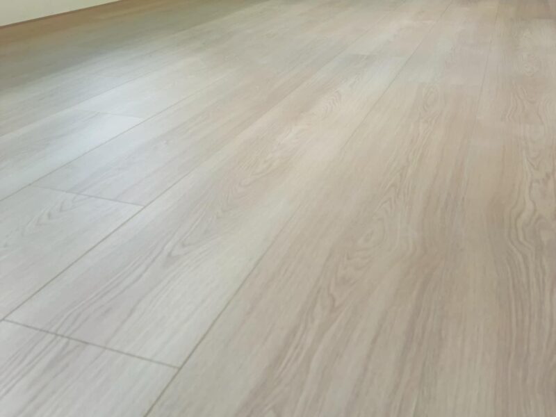 寶陞 高抗水超耐磨木地板12mm 萊昂斯 完工照 2