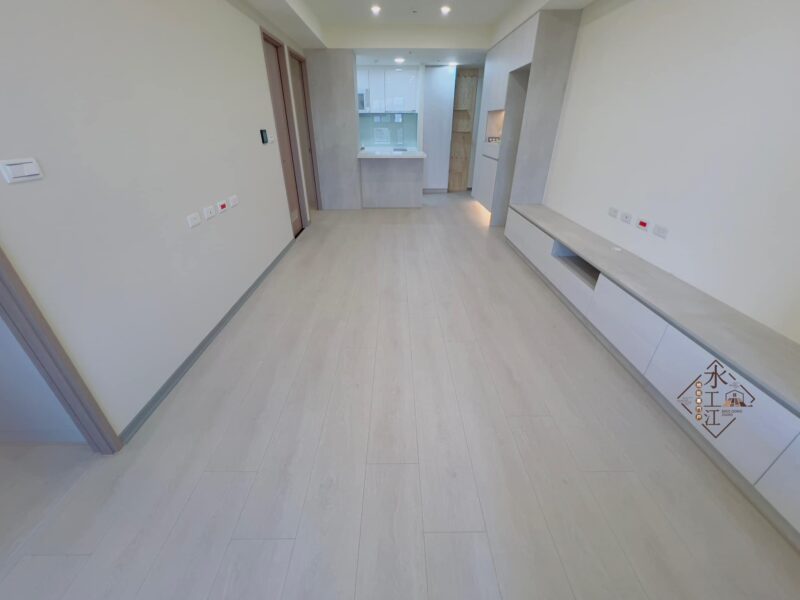 WoodSmith超耐磨木地板 LN-1005 、玄關-富銘塑膠地板 ABC-1707 完工照 3